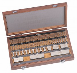 Mitutoyo 516-442-26 Metric Gauge Block Square Steel Set, 103 pieces, grade 0