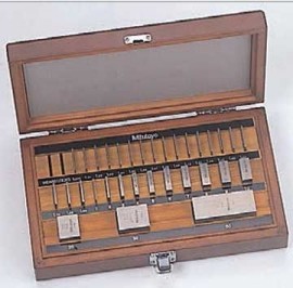 Mitutoyo 516-458-26 Metric Gauge Block Square Steel Set, 47 pieces, grade 0