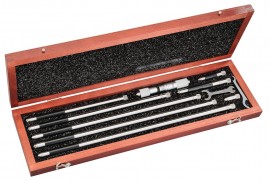 Starrett 823DZ Tubular Inside Micrometer with case, 4 to 32" range, 0.001" graduations
